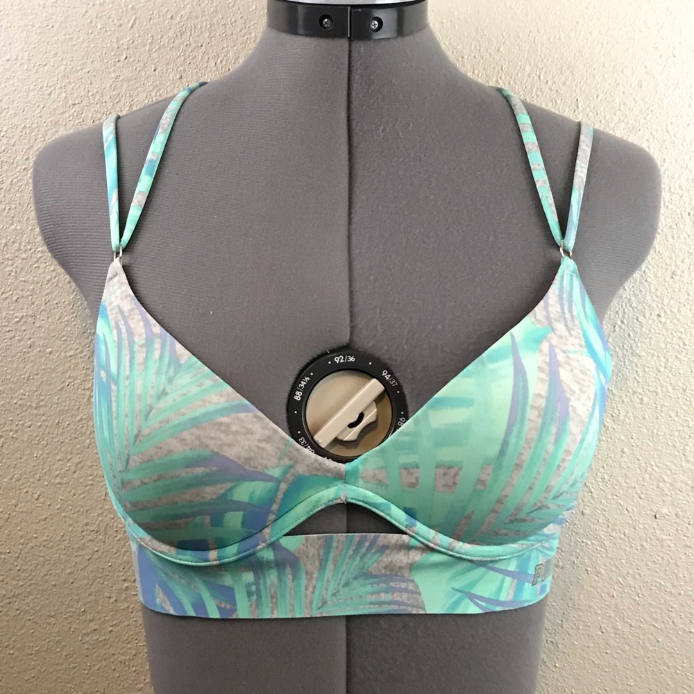 VS PINK Wired Seamless Push-Up Tropical Leaf Bra S
